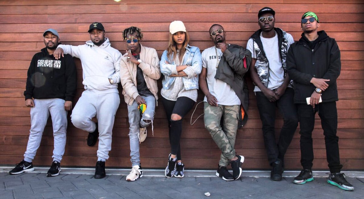 PrinceGosego's tweet photo. #Teamnyovest , #Teamfamilytree
Forever, I will always support this team, they motivate me, very loyal to each other, which is rare ..
#goals https://t.co/wXlEw3ERIV