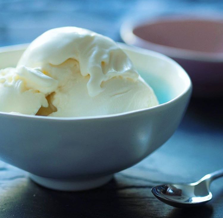 NewMacsFarm's tweet photo. Guess what we have in stock?! ๐๐๐ฏ #local, rich in #Antioxidants, cold extracted, perfect on toast ๐or drizzled on grilled figs & @LusciousIsHere ice-cream ๐ฆ๐ #Honey #SaveTheBees #SupportLocalBeekeepers https://t.co/djm8CKpP7E