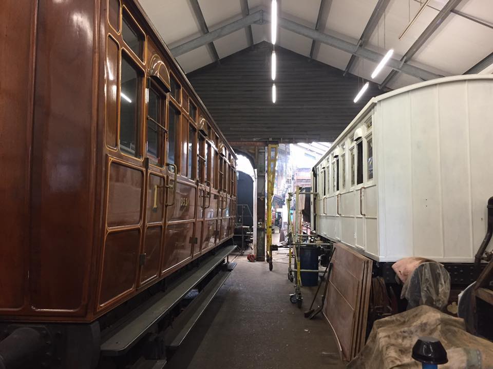 KandESRailway's tweet photo. Pic 1 Earls Court circa 1900, original District coach London Underground. Pic 2 our District coach currently under restoration #volunteers https://t.co/rjSiBWO3Bo