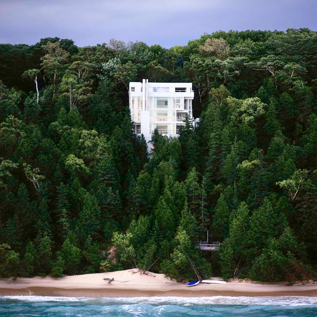 Happy birthday to Pritzker Prize-winning architect Richard Meier 