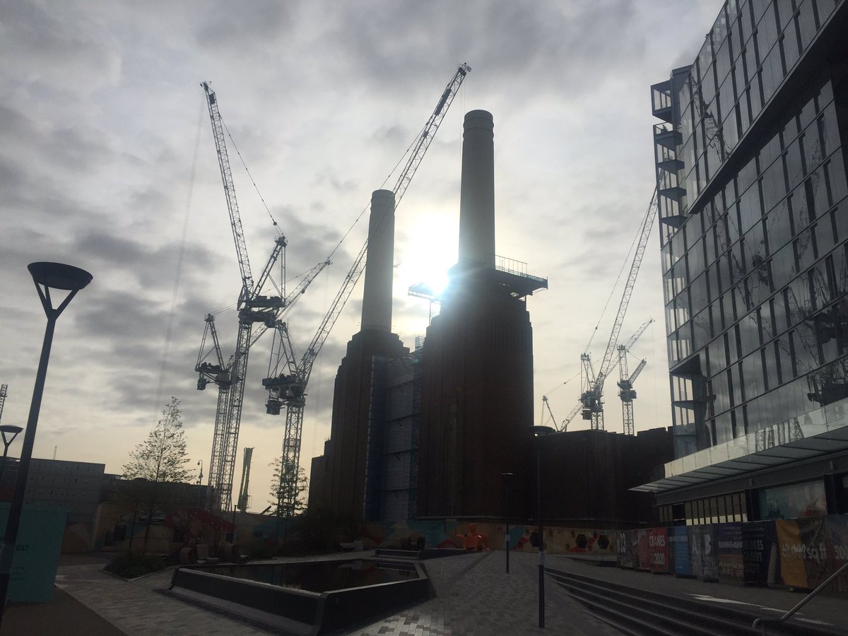 Hamptons International Battersea tweet media