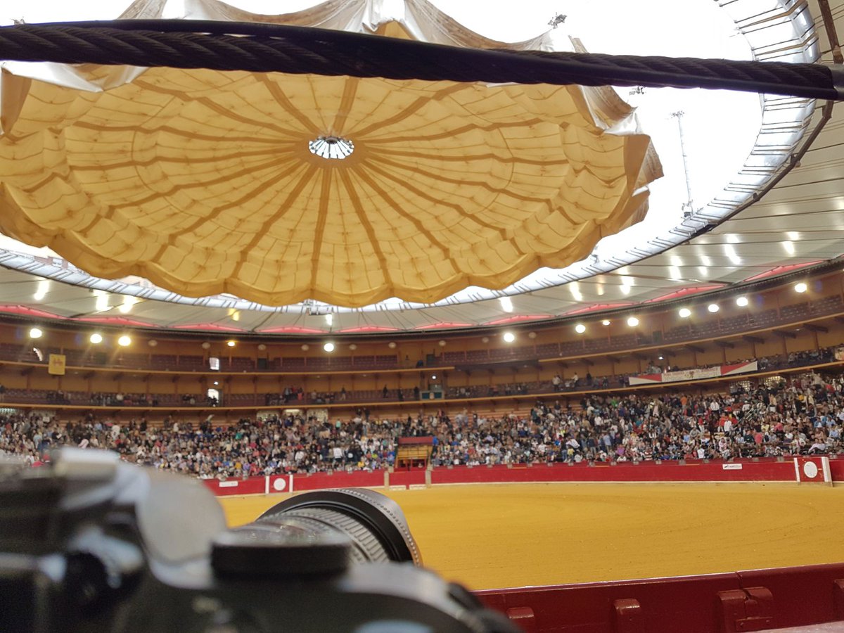 arribestaurinas's tweet photo. ¡Comenzamos desde Zaragoza! Suerte a todos. Final del Campeonato de España de Recortadores. #ArribesTaurinas #Directo https://t.co/Y1NxuL1BwE