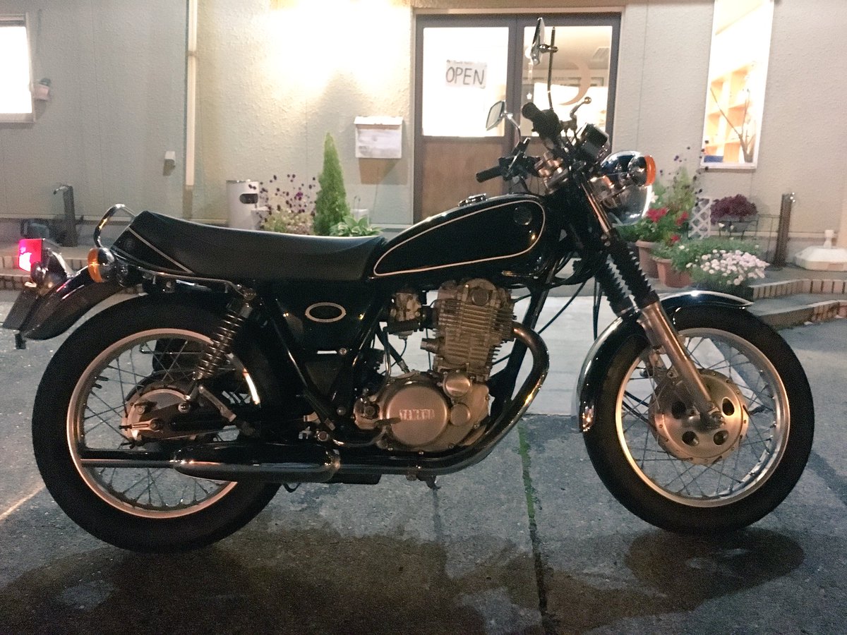 てんちょ ファミキャン 登山 Twitterren ノーマルルック戻しほぼ完成かな Sr400 ノーマルの美学