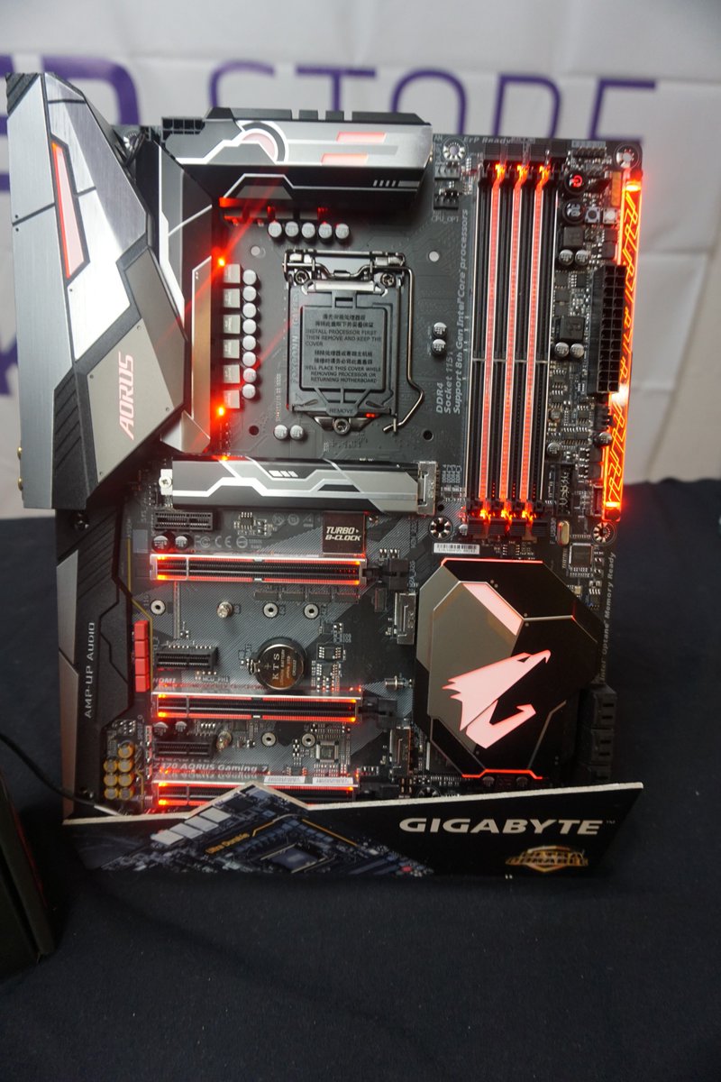 AFKSTORE_IT's tweet photo. La nuova Z370 Gaming 7 marcata @GIGABYTE_GBT è da oggi disponibile in negozio! Passate a trovarci!

#PCGaming #roma https://t.co/LSCNwypKcH