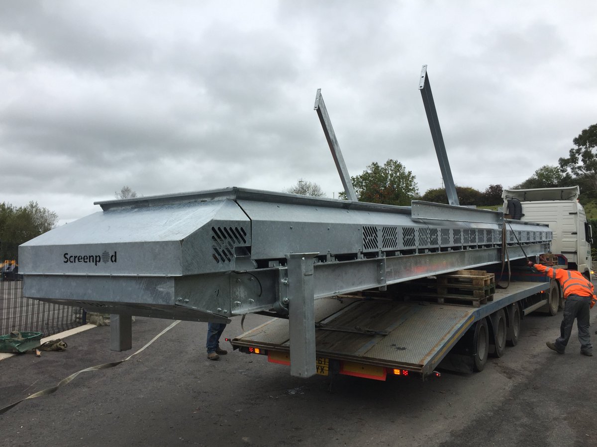 screenpoddesign's tweet photo. New #Dispatch this morning,
#Screenpod #STARTECH 1.5m x 18 shaft #star #screener, fitted out with our new self-cleaning star elements. https://t.co/T5Q3qZKy9e