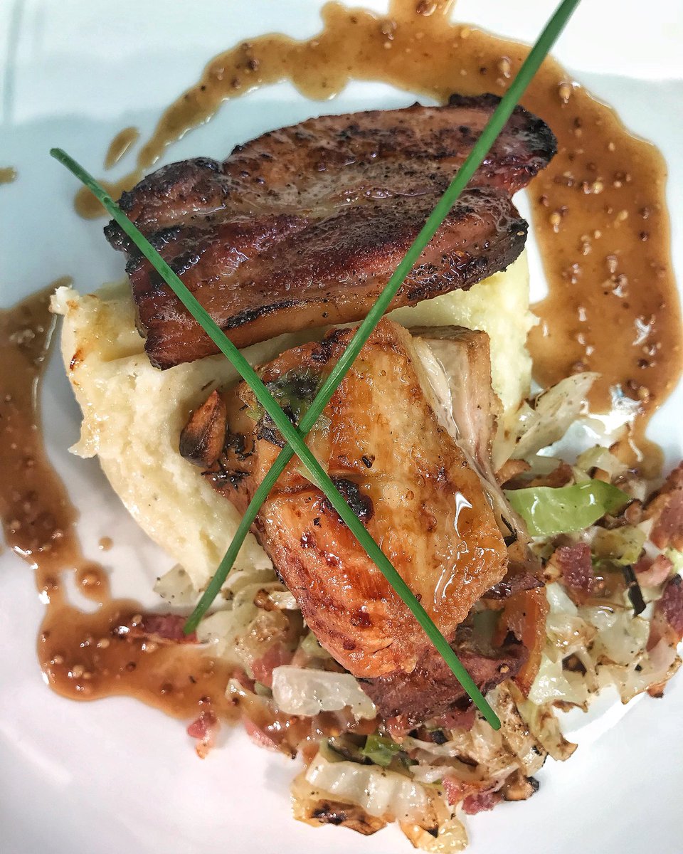 Part of our massively good value meal deal, duo of pork. 3 course for £16.95!!😍😍