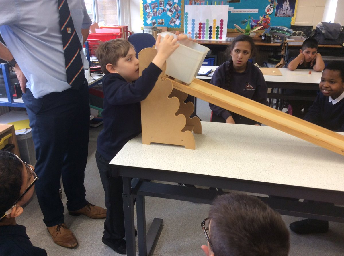 wilsonstfeed's tweet photo. Learning about Friction in #wsscience #wssecondary #wsturing #ws3.3 https://t.co/W0z5s0ynu7
