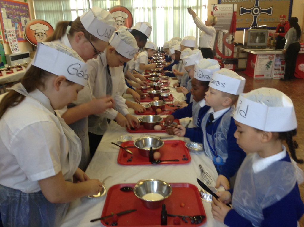 StCuthbertsPri's tweet photo. Year 1 &amp; Year 6 had a fantastic morning cooking with @jnrchefs 🍓🍇. https://t.co/n0BDk2PTNz