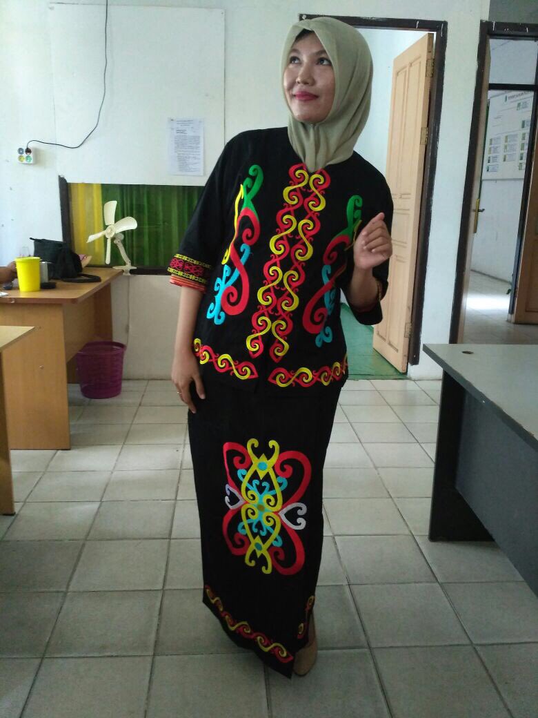 Gambar Baju Adat Dayak - Gambar Baju Terbaru