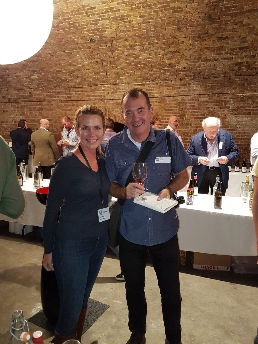 hnwines's tweet photo. Great to see @jamiegoode #ridethesecondwave and enjoying @lismorewine yesterday @NewWaveSA2017 

#NewWaveSA https://t.co/vDCHyy1B0U