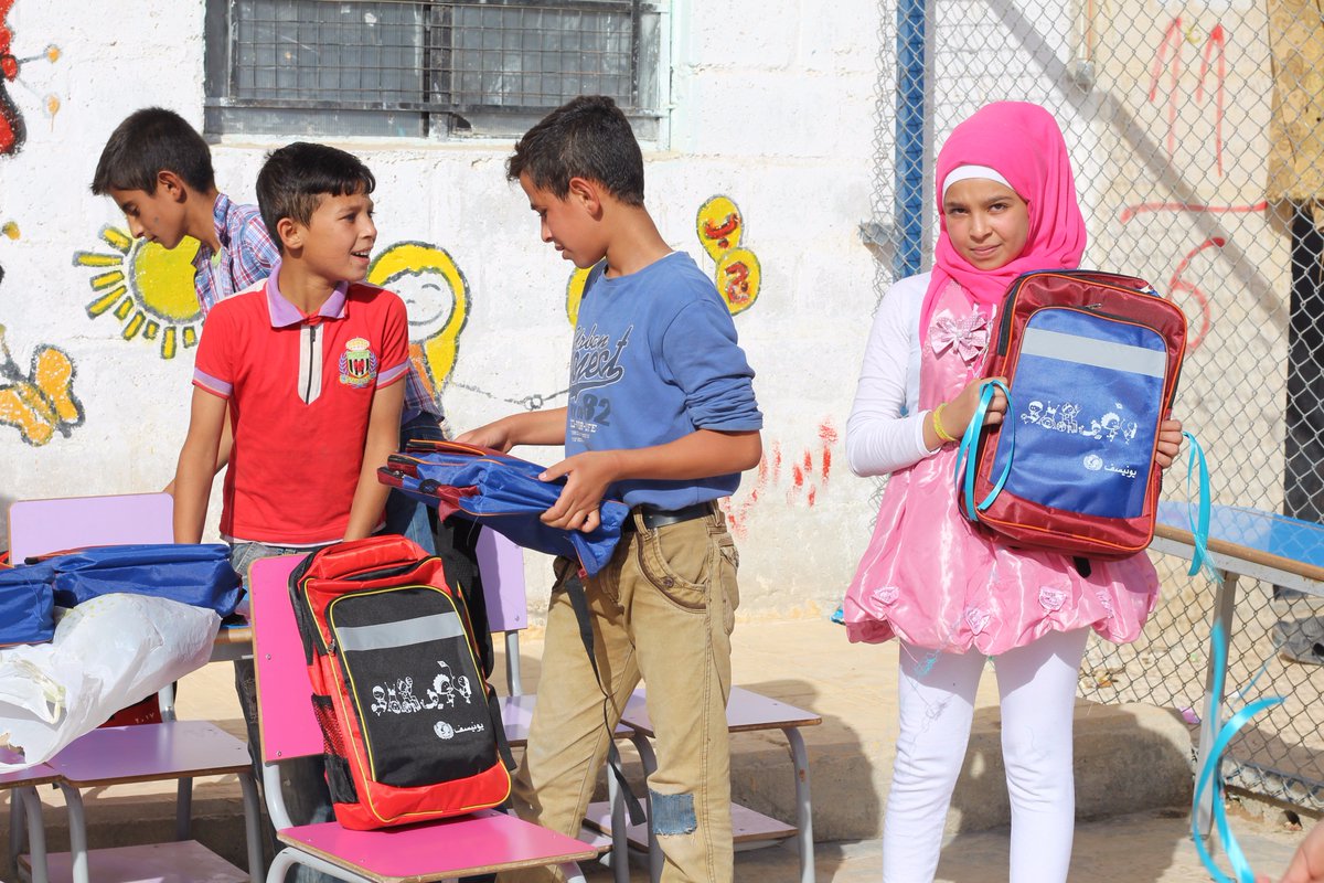 UNICEFmena's tweet photo. Children at a @UNICEF -supported school ✏️ in #Jibreen which houses >30,000 displaced people in #Aleppo, #Syria half of whom are children. https://t.co/AgIqU3IDpZ