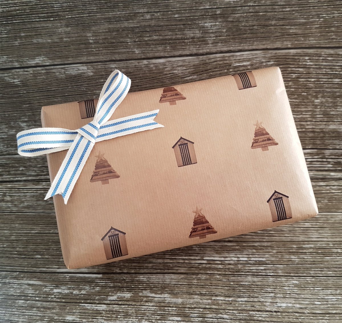 Giftwrapituk's tweet photo. Do you like seashells with your jingle bells #beachlife https://t.co/W3AjG1Qd9q https://t.co/ZPYnFItQH0