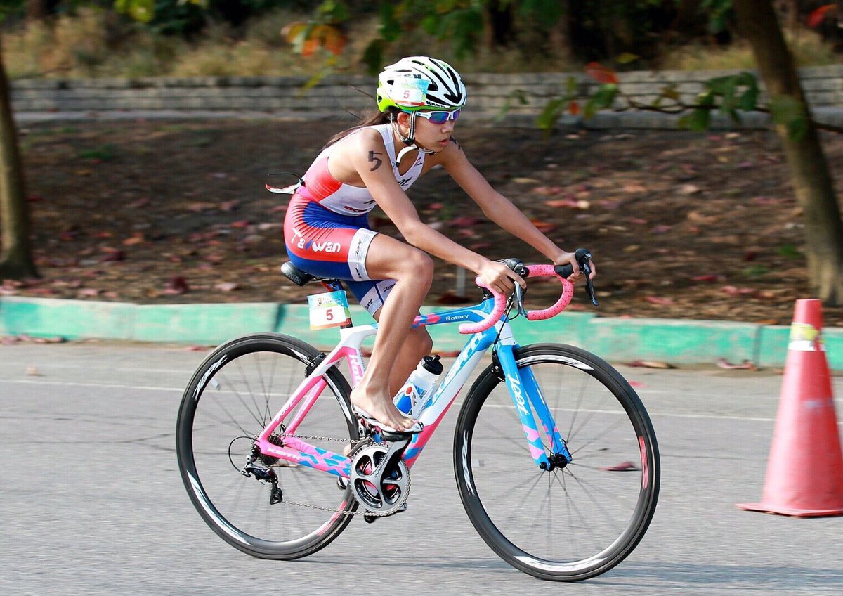 KeithSportsInc's tweet photo. Keithbike ironman triathlete on custom made model “rotary” #cycling #cyclist #cyclinglife #ironman #triathlon #triathlete #kona https://t.co/5ElzDEOO8c