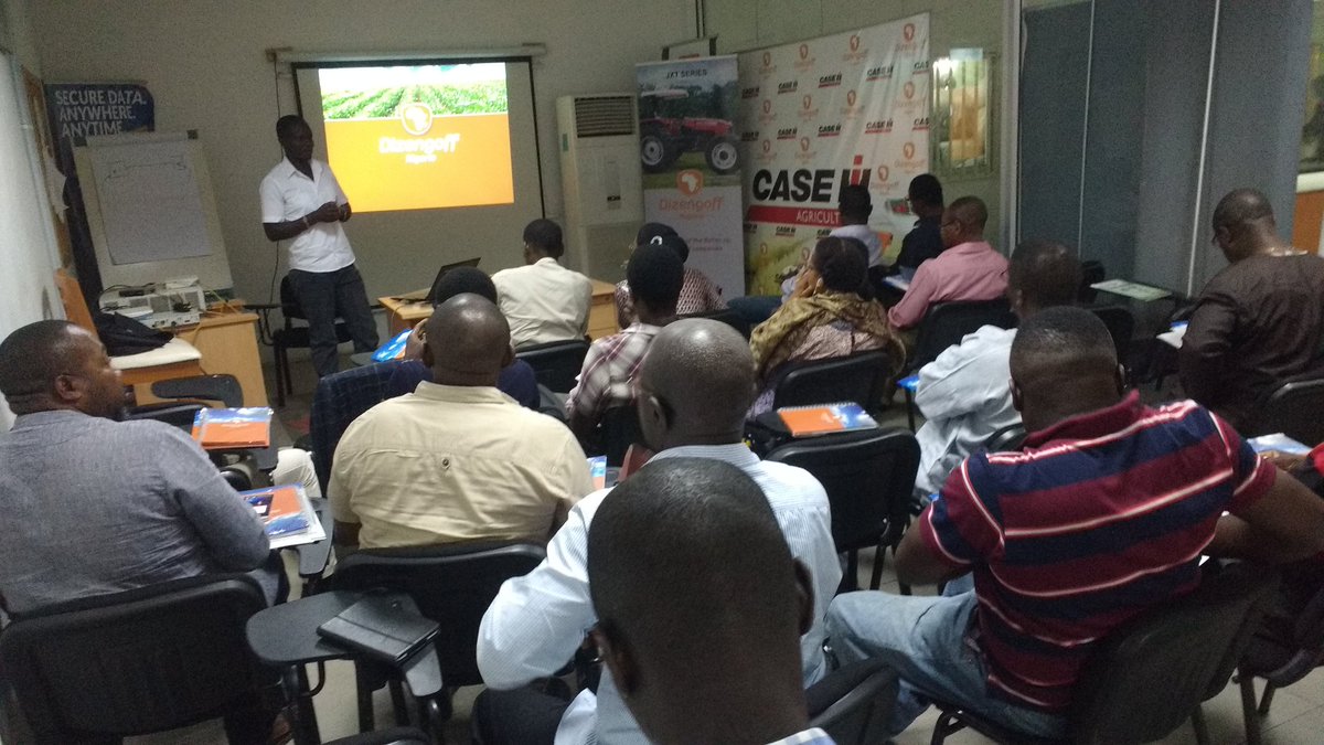 DizengoffNIG's tweet photo. Dizengoff Oscar Walumbe-Integrated Manager and GreenHouse Tech, Expert, addressing Customers.
#CustomerOpenDay https://t.co/0pEEYAGomk