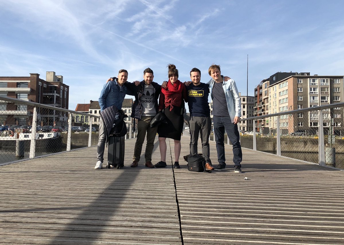 Paris here we come! <a href="/TeamleaderFR/">Teamleader France</a> ‘Nous sommes chemin’ -> <a href="/NVandenBuverie/">Niels Vanden Buverie</a> 😂