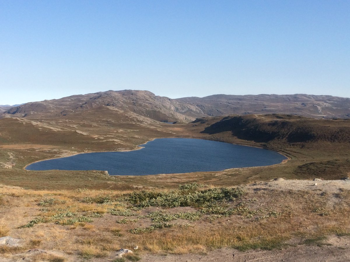 Research suggests that dust deposition may provide nutrient subsidies to Arctic lake ecosystems <a href="/lborogeog/">Loughborough Geography and Environment</a> #UKinarctic #DustyLakes