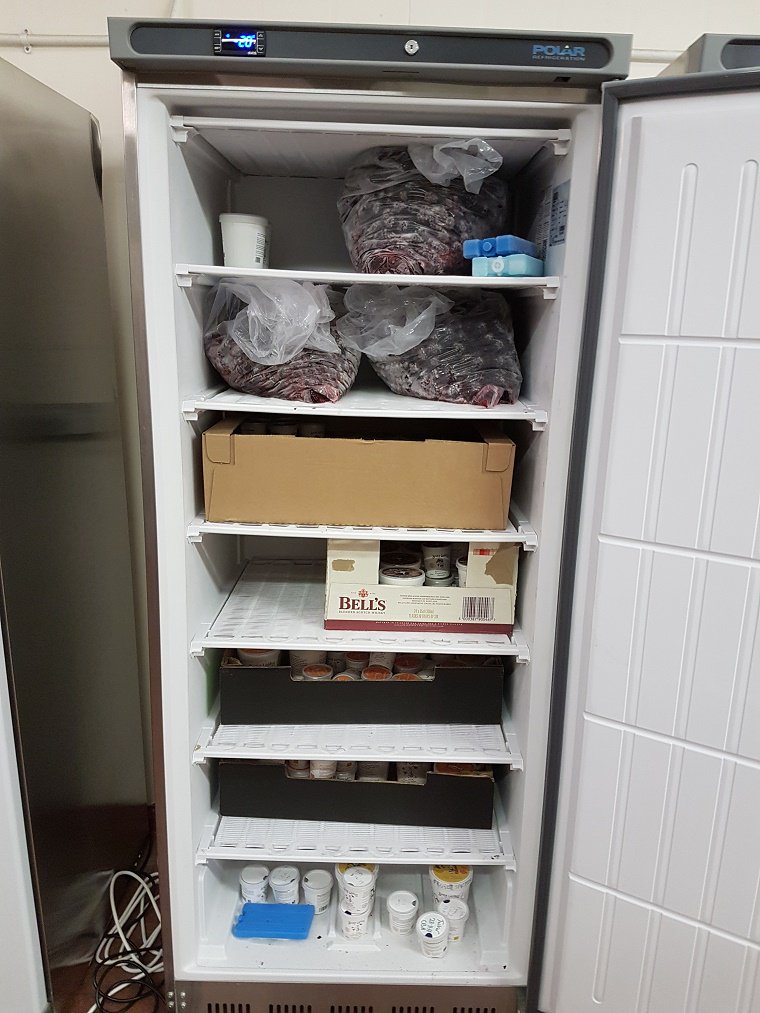 BoozyUdders's tweet photo. 600 litre Polar upright freezer. One year old and as good as new. £475. Pick up from Tunbridge Wells or delivery can be arranged for an extra charge. 07813 323230 https://t.co/gLxWBt1Yz7