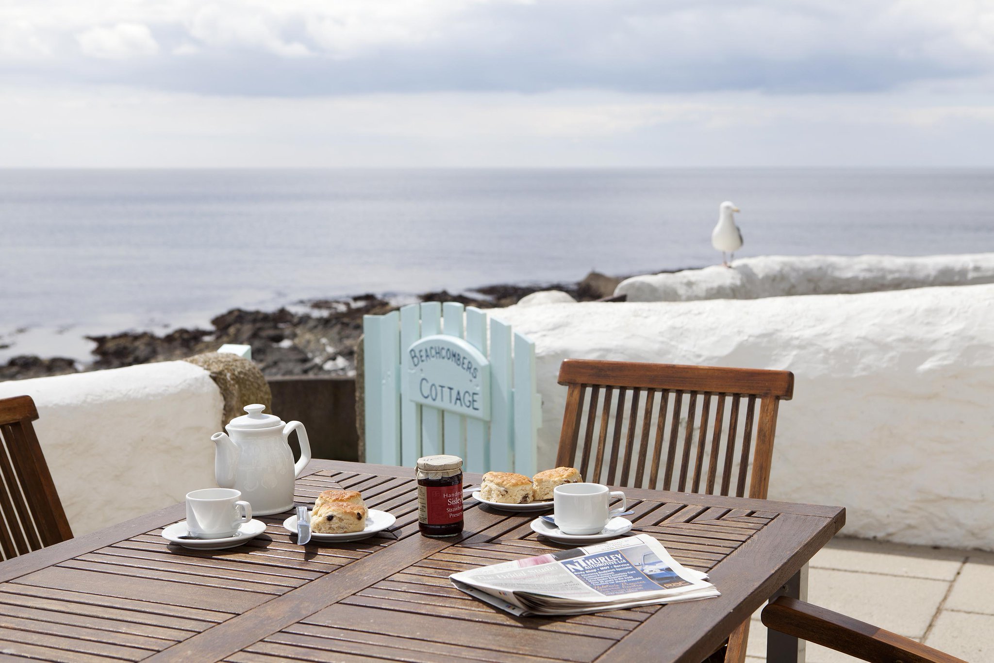 Beachcomber Cottage Nanoose Bay Canada PorthlevenHolCottage on Twitter: "Last minute: Beachcomber Cottage