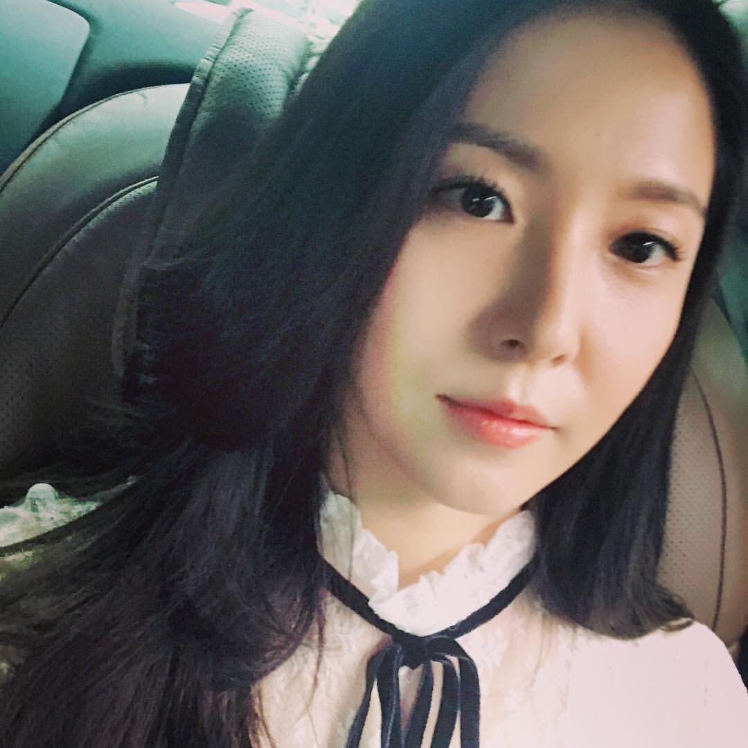 BoA_instagram's tweet photo. https://t.co/n8x8L3v7jS https://t.co/c5Q5OLILOd