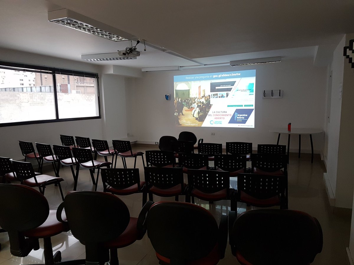 fabiogrigorjev's tweet photo. Todo listo para el #MeetupIoT en @tallertech . @CIIECCA @Vates_SA https://t.co/xCkCw60x14