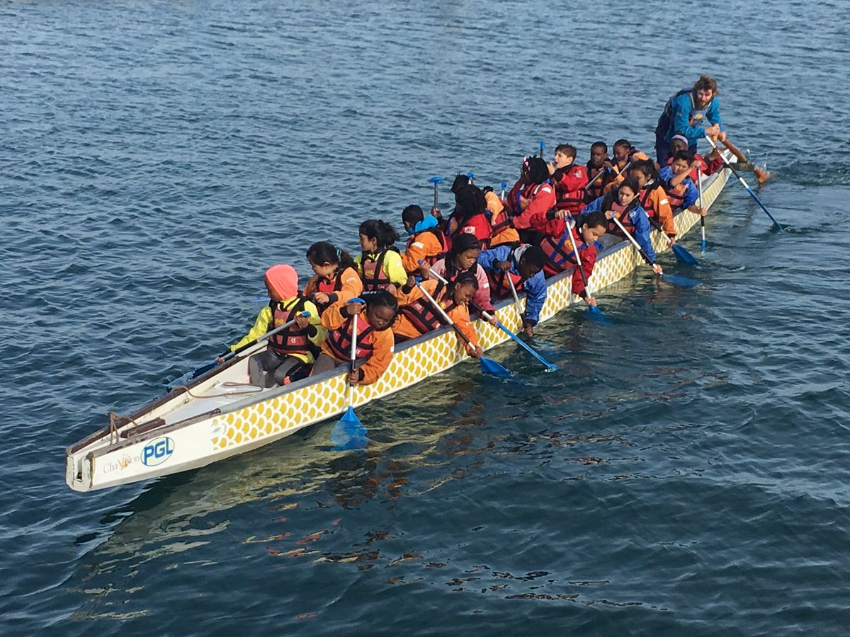 Primary_Chobham's tweet photo. Dragon boating morning on the calm sea! @PGLTravel @chobhamacademy https://t.co/pehIoKHYbC