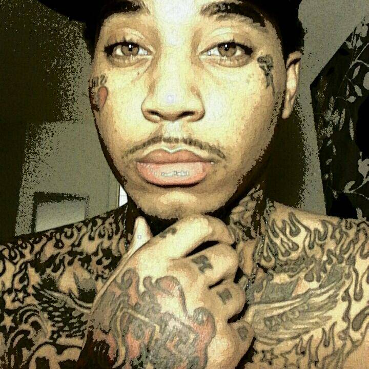 BL3SS3D_MADDAM's tweet photo. 🙌 YASSS It's time for a great show chipz2tatted:#FeatureMe 
https://t.co/KVSFe6jBZz https://t.co/ZBMg3UYlJR