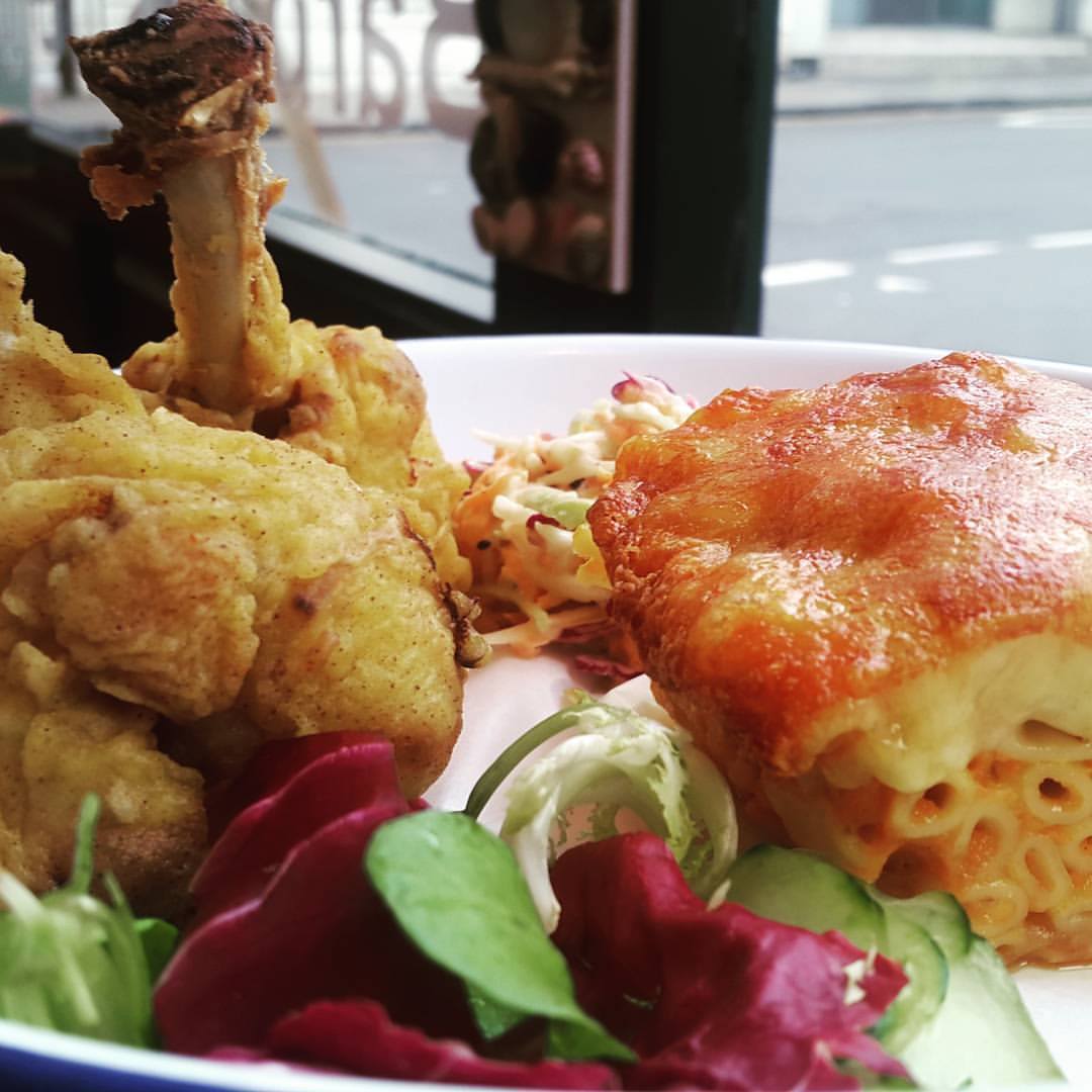 busstopbrighton's tweet photo. Lunch Special...'Return of the Mac'
Fried chicken &amp; macaroni pie 8.50
#busstopbrighton #barbadostobrighton https://t.co/1UxPaXgBXX