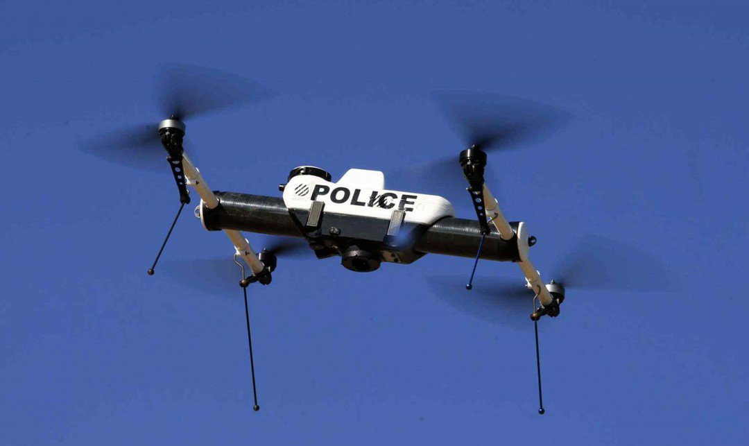 anyaero_com's tweet photo. Небесный дозор: дроны-наблюдатели в помо��ь полиции🚡🚔📹👀
Подробнее на https://t.co/IAuv1lGLX3
.
#anyaero #авиация… https://t.co/8R4xAkfw0a https://t.co/2UzZPLnj1W