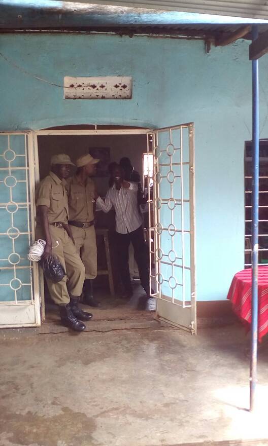 PatrickAmuriat's tweet photo. @PoliceUg has stormed our delegates meeting in Moroto, Karamoja Region. @DailyMonitor @observerug @RedPepperUG @nbstv @bbstvug https://t.co/p0PWhnf1Hf