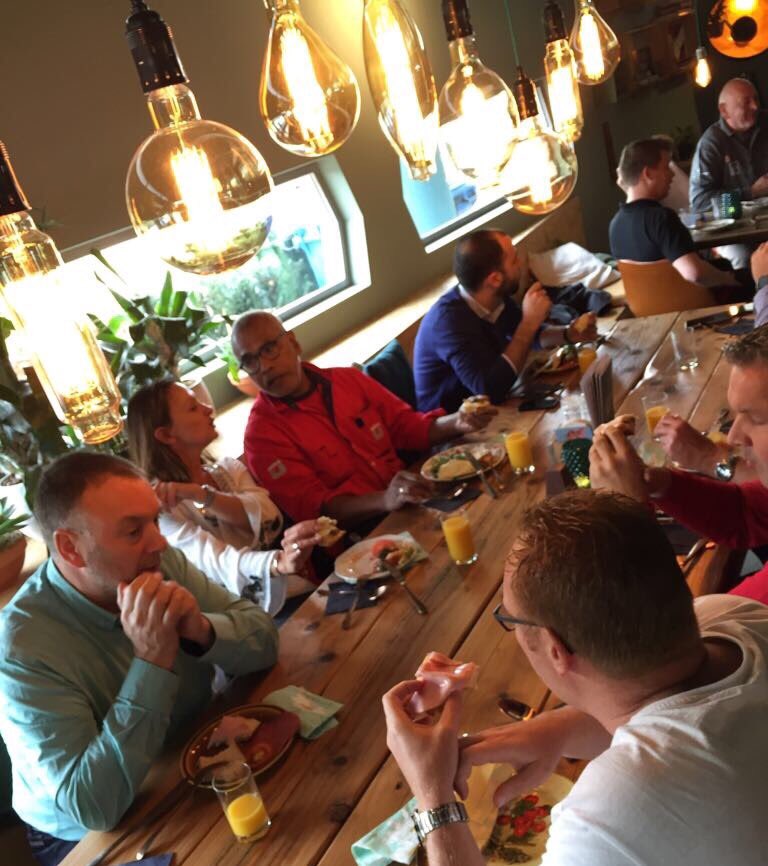 SarahBlonk's tweet photo. Nationaal integratie lunch met Team Gemeente Nijmegen #AAFM #Gommers #Cuppens #Unica #Nikkelen #Klus2fix #NID https://t.co/nED2jSDfJx