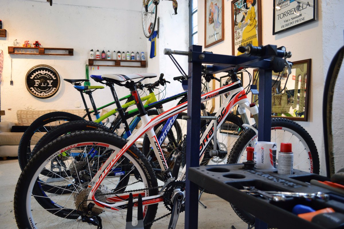 FLY_Holidays's tweet photo. Our #BikeClub! ;)
#FlyFeelingClub
#FlyCyclingHolidays
#ilCorazziere
#inLombardia
#LakeComo
Photo album: https://t.co/ENdmUxJxsq https://t.co/8hqCrMW7uR