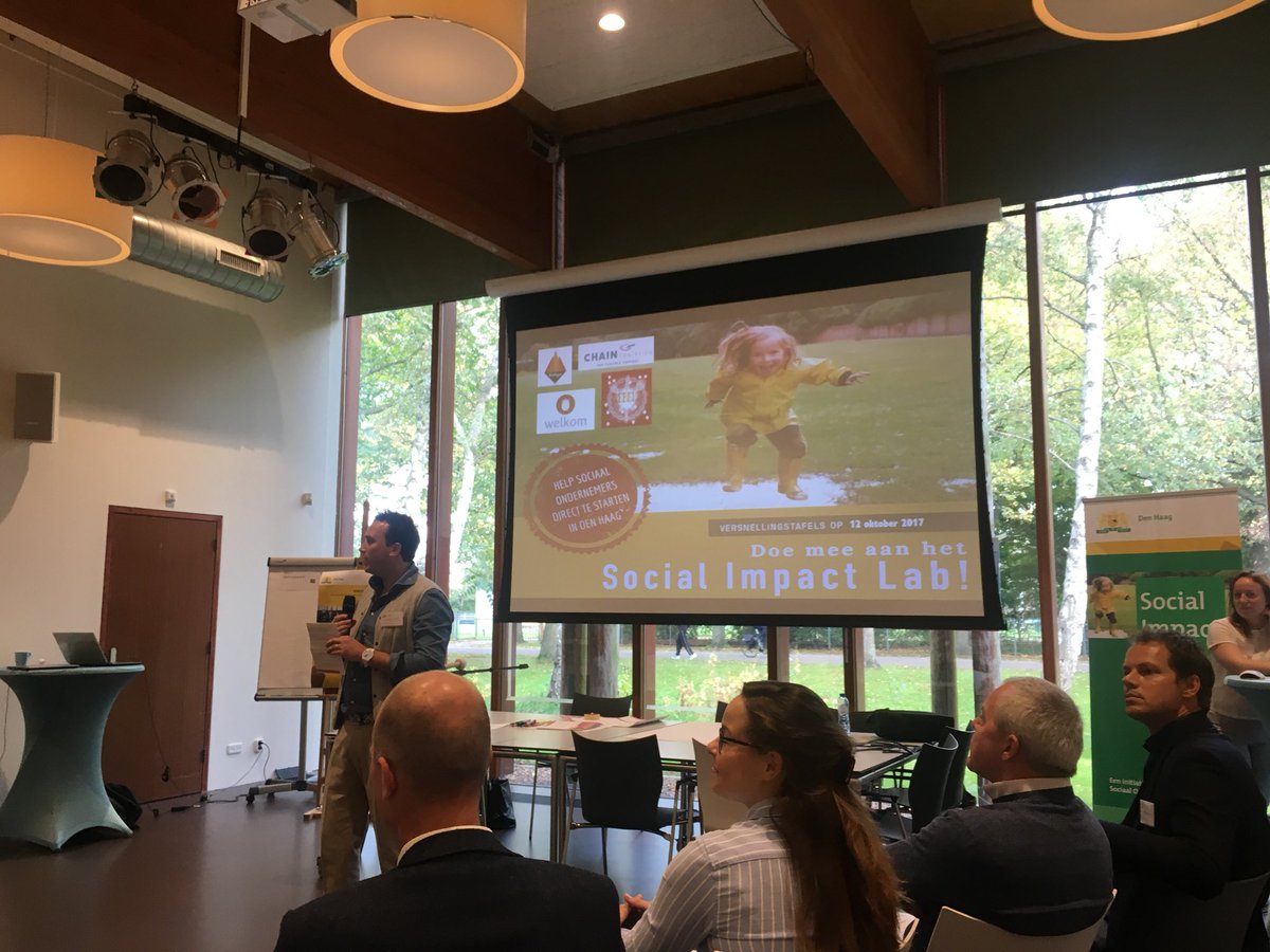OlsthoornSander's tweet photo. Social impact lab is gestart! We proberen Welkom goed op weg te helpen #dhmaaktwerk #sil17 https://t.co/Qom2qAvHAl