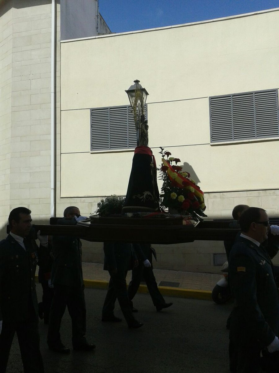 MengibarCofrade's tweet photo. Procesión de Ntra Sra del Pilar. Feliz Dia de la Fiesta Nacional https://t.co/tR7246FPt0