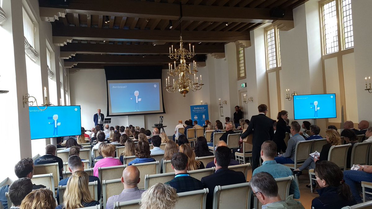 ER_deBruin's tweet photo. Vandaag vertellen over gebruikersdata tijdens gebruikersdag #embrace17 @EmbraceSBS #socialintranet https://t.co/pIa4W21TeB
