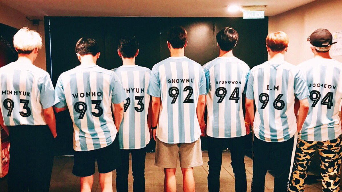 monbebe_93's tweet photo. #1MONTHWITHMONSTAX
Hoy hace 1 mes estaba viviendo el mejor día de mi vida 😭❤
No puedo creer como paso el tiempo!
Los amo bebés ~ ❤
❤🐢🐰🐶🐺🐹🐻🐝❤ https://t.co/MVLtT7WPtK