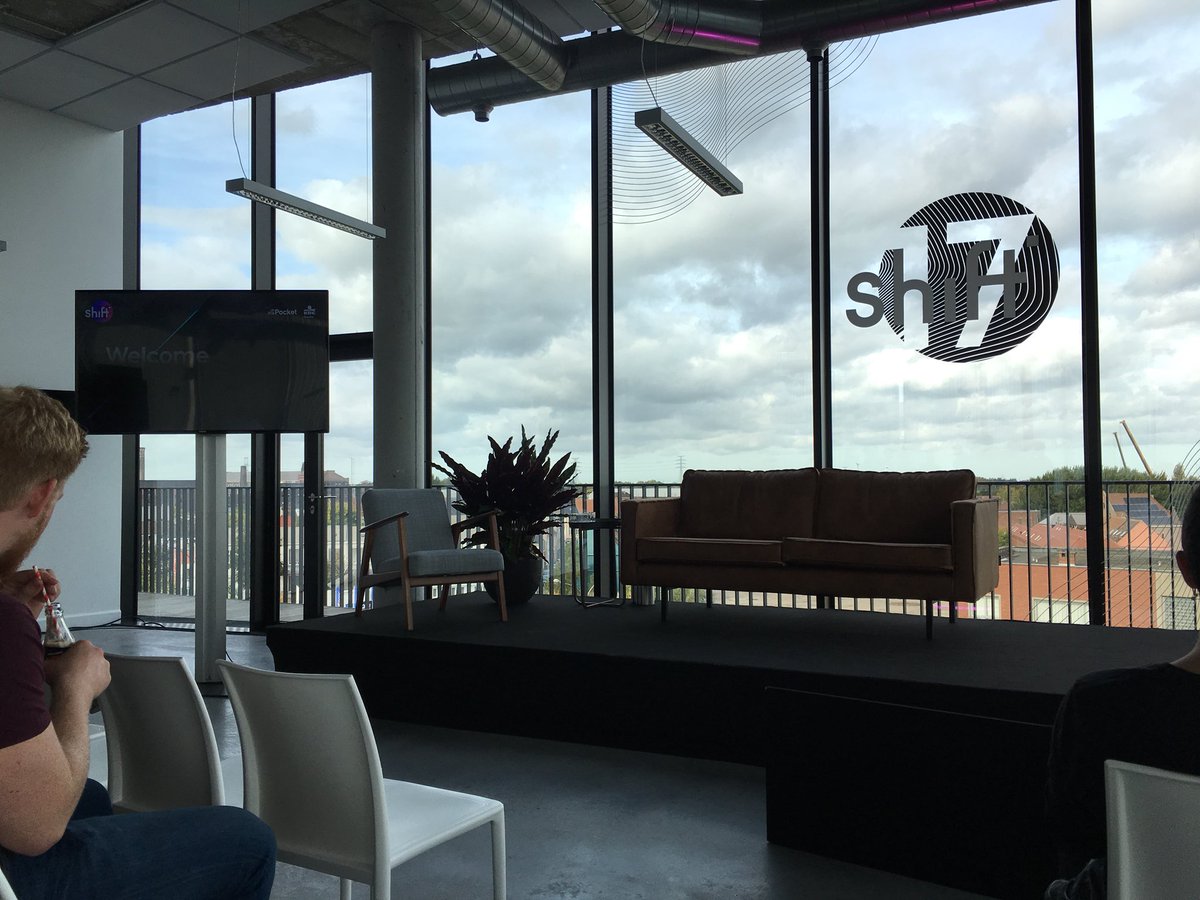 anabeldevetter's tweet photo. Nice setup for Shift! #shiftitp https://t.co/zm5ZUSfBht