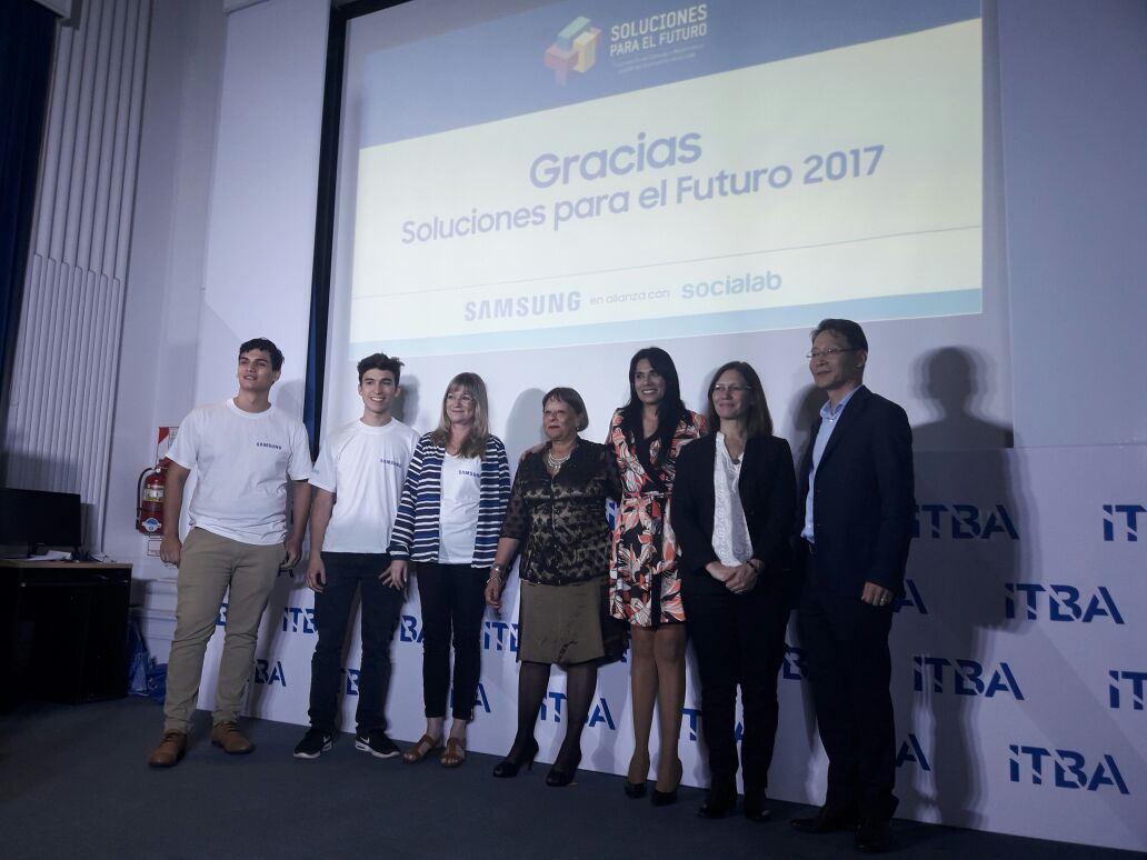 jorgekurrle's tweet photo. #Solucionesparaelfuturo" @SamsungArg: #Epet4 de Puerto Iguazú 1° premio USD 15 mil IEAE SVicente otro premiado.
https://t.co/8sDM7i01TZ https://t.co/BO2Q2NzIbp