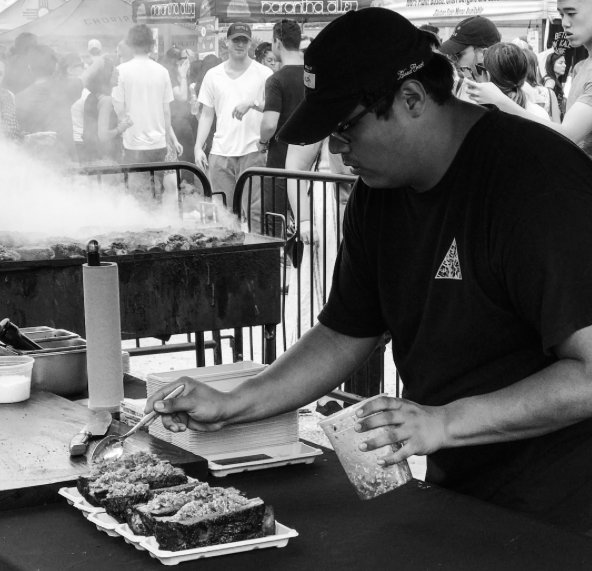 smorgasburg's tweet photo. Open today in East River State Park in Williamsburg, 11am-6pm, and at #smorgsquare in Soho, 11am-8pm. Come eat! https://t.co/xCdhYRFrGT