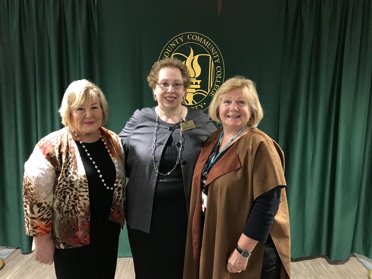 HudsonCCC's tweet photo. Celebrating the Full Transition of the CarePoint Schools of Nursing and Radiography to HCCC #nursing #hcccfall2017 https://t.co/gRqWj2u0Iz