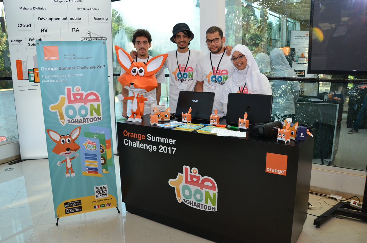 OrangeTN_Plus's tweet photo. Faisons le tour des stands des équipes du Orange Summer Challenge avant le démarrage des pitches #innovation #APIOrange #OSC2017 https://t.co/x7x3O5hxpZ