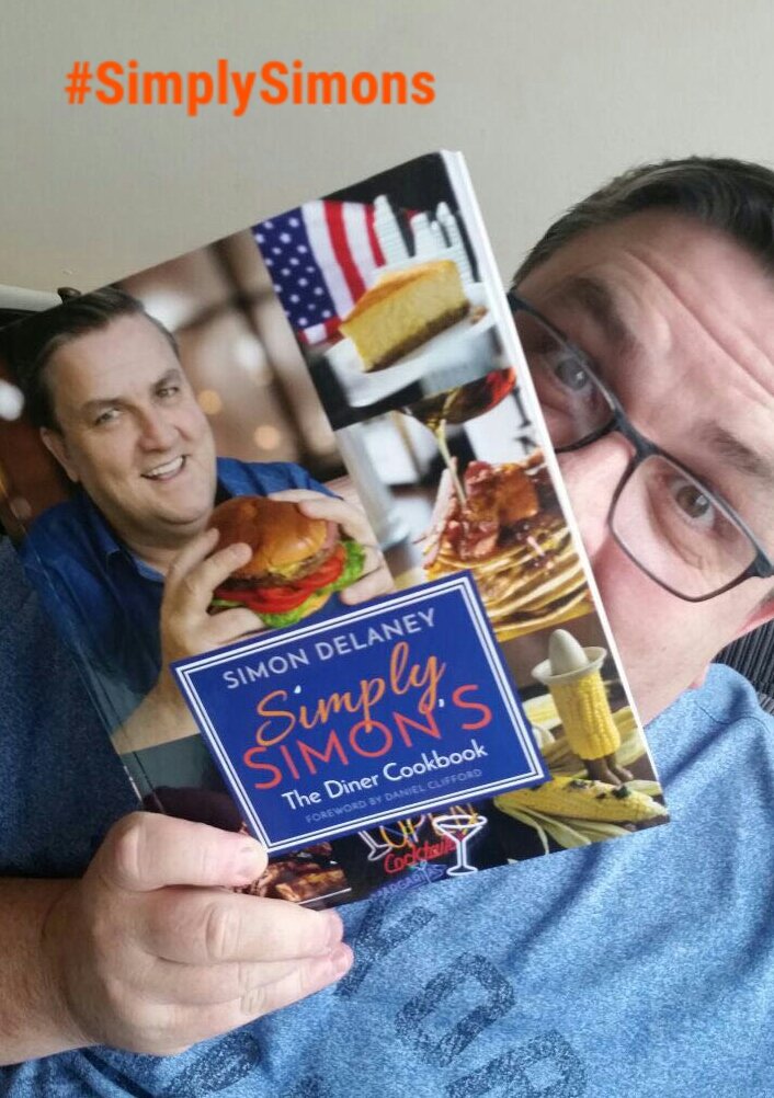 SimplySimonsTv's tweet photo. It's here!
And I have the first copy.
Love that "new book" smell.
Delighted is an understatement.
#SimplySimons https://t.co/2i5in9YiiA