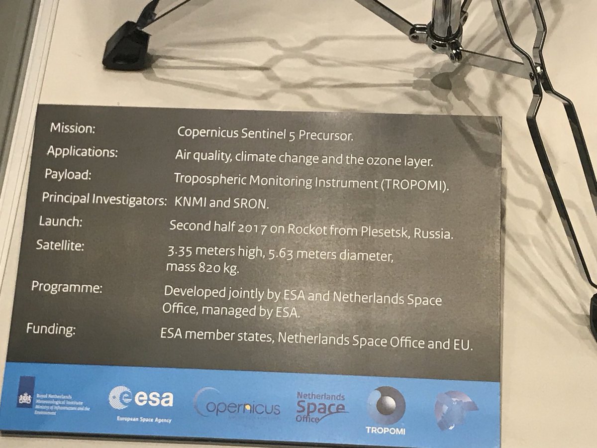 Heel interessant werkbezoek KNMI. Morgen rond 11.30 lancering Tropomi. Satelliet die o.a. de uitstoot van grote schepen kan meten!