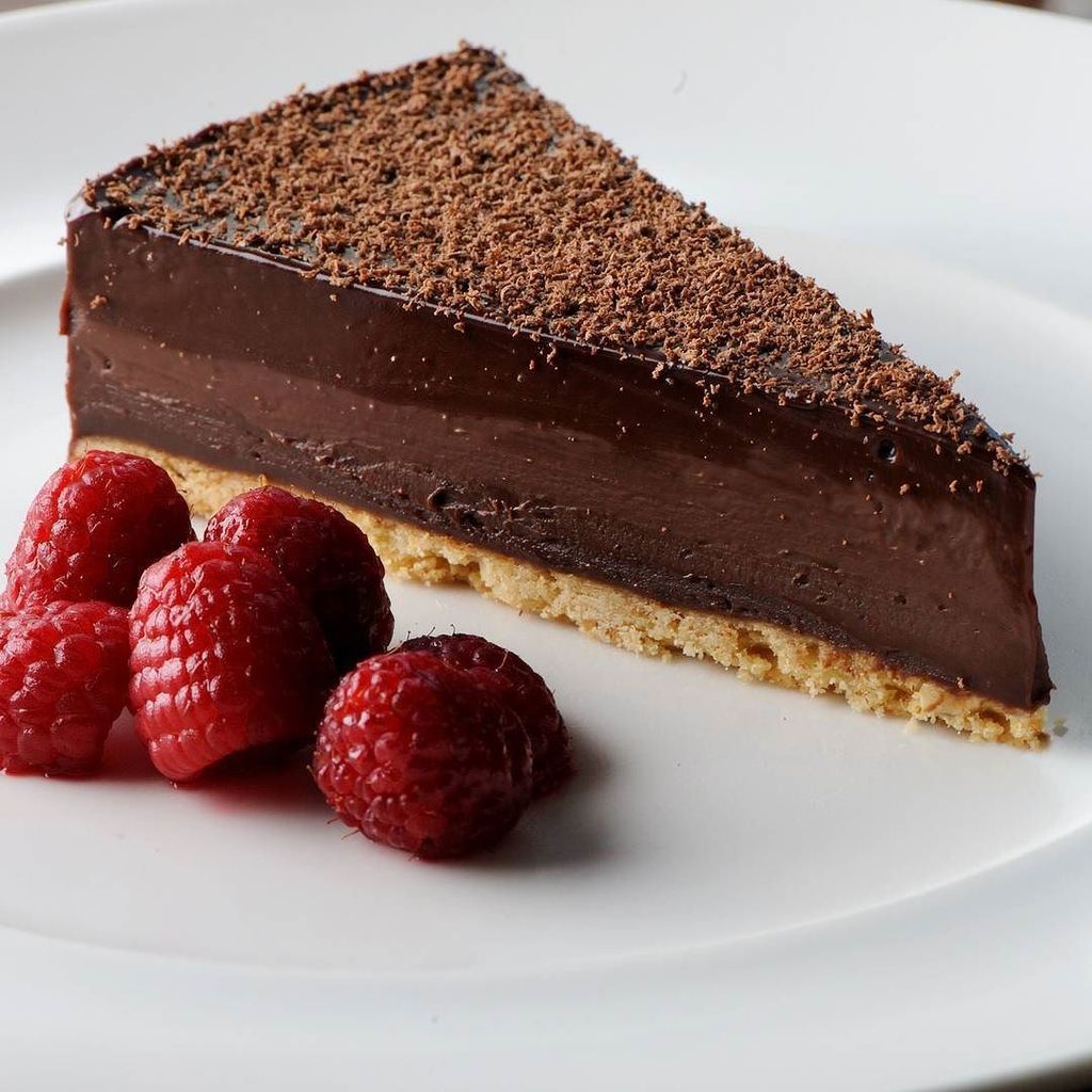gbchefs's tweet photo. Believe it or not, #ChocolateWeek exists and it's this week 😍🙌 So if you need an excuse to eat more chocolate, thi… https://t.co/YK0vP9lxQv https://t.co/kHzbeK4byO
