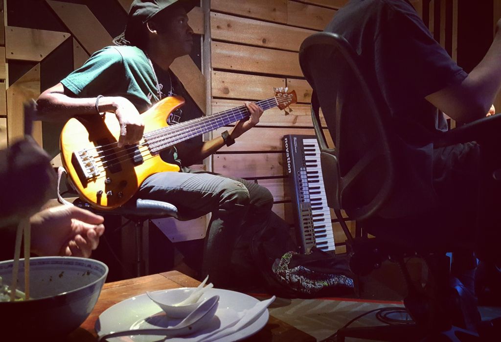 876Studio's tweet photo. Soup and Bass.... What more do you need?....

#sessionpriorities https://t.co/3paqOMZH02