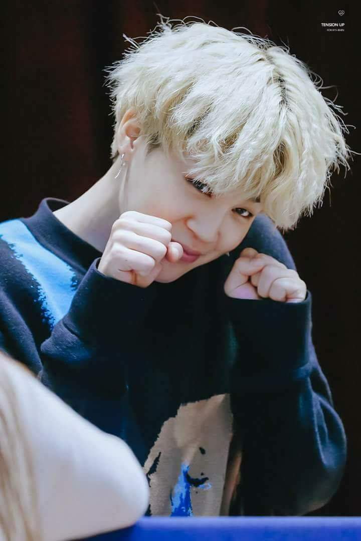 nelli_csontos's tweet photo. Happy Birthday ChimChim❤❤
@BTS_twt @BigHitEnt #happybirthdayjimin #happyJMDay #happybirthdayparkjimin #mybias #UB #love #iloveyouJimin ❤❤❤❤❤ https://t.co/SE5Dl7C0tO