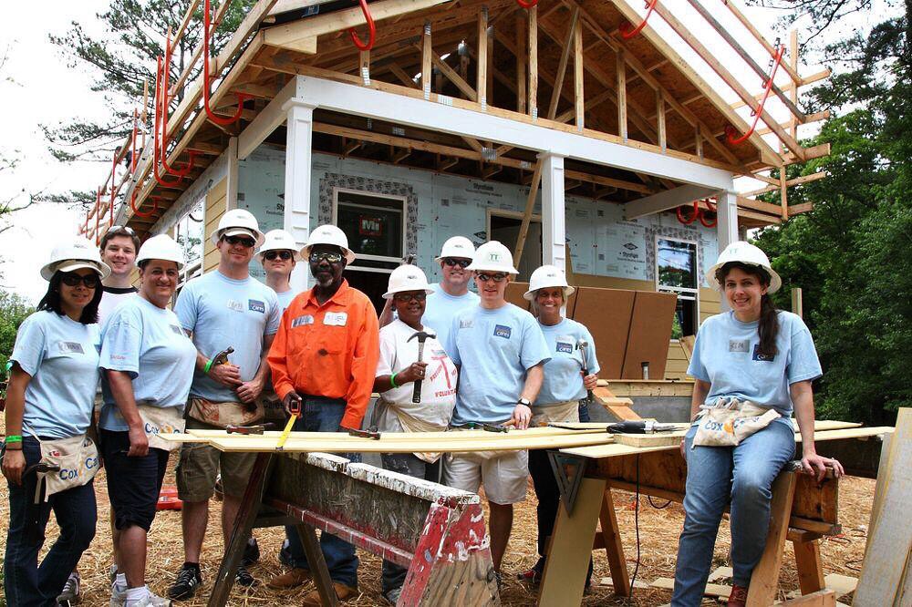 We will be partnering with Habitat for Humanity on 10/21 for Knights Give Back! Link in bio! Email vucfspecialevents@ucf.edu for more info!