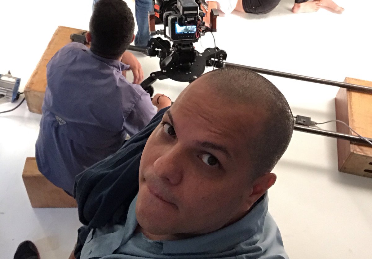 cuervo787's tweet photo. Otro día de en la oficina con nuevos proyectos #másfino https://t.co/8x3zPL4mtC