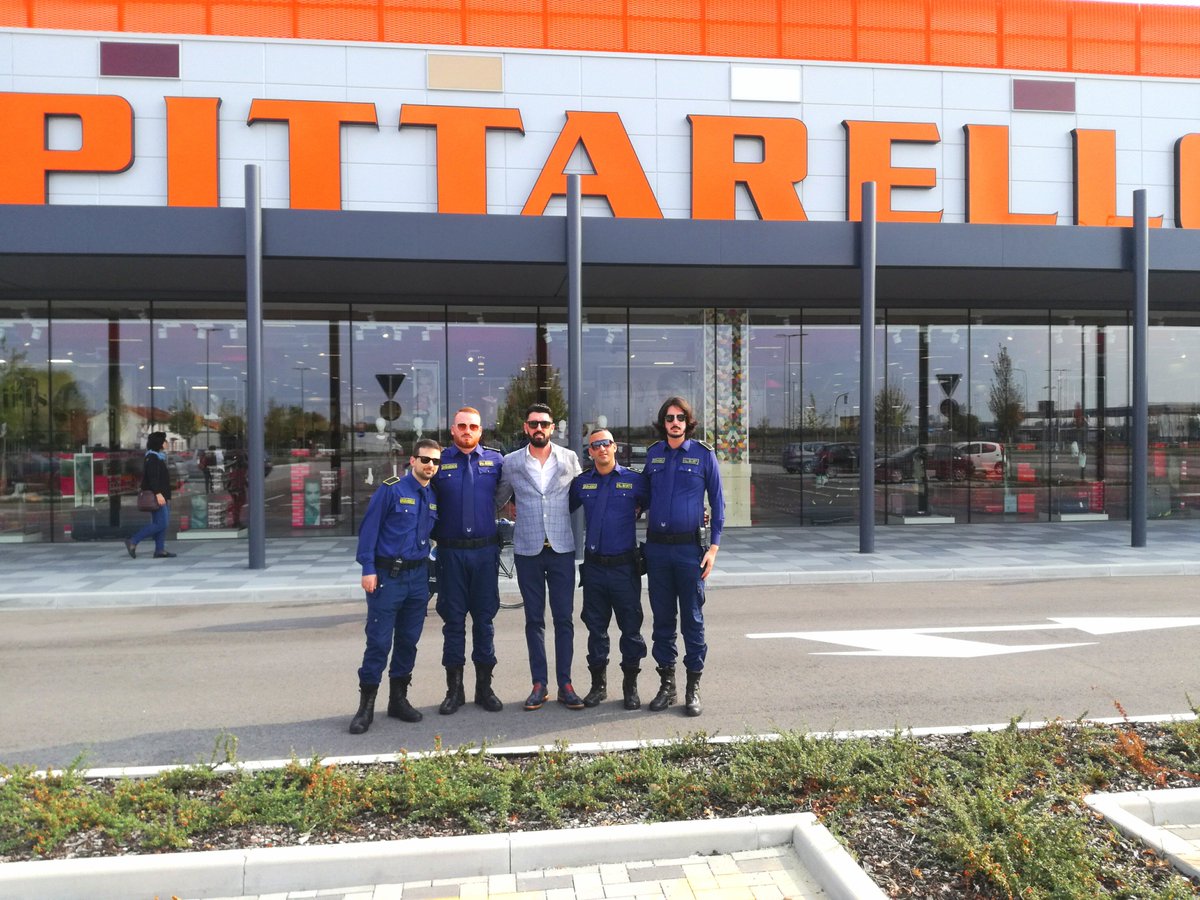 FullSecurityweb's tweet image. Tutto pronto per la nuova apertura @PITTARELLOcom  San Dona&apos; di Piave (VE). Start ore 15:00