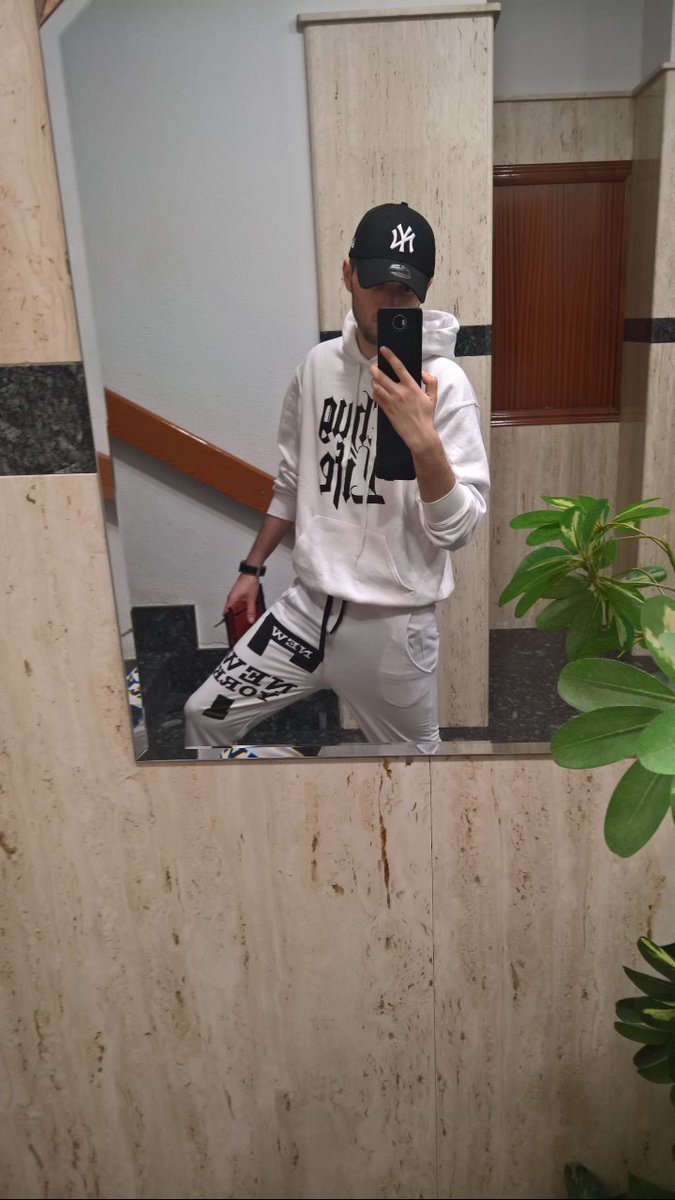 OneGoldFire's tweet photo. @AceyBongos @InsertCoinTees @GearsofWar I Love You're picture, bro! //RESPECT// ๐ You're awesome
Cheers from #OneGoldFire๐ฅ for You, @hellozoesnow @aarongreenberg @BeastFireTimdog https://t.co/pVSwR2ZV2N