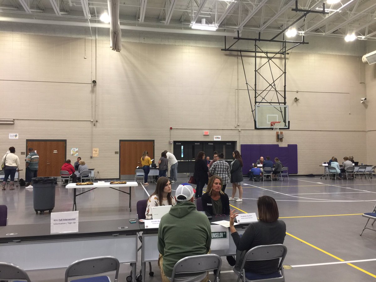 SekulaDavid's tweet photo. @BDU_Scholars Parent Conferences night #1 was a huge success!  Looking forward to night #2 this eve 5:00 to 8:00 pm!  #bdu #wearewayne https://t.co/8e06fbZQyL